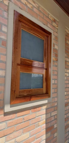 Comprar janelas de madeira direto da fábrica